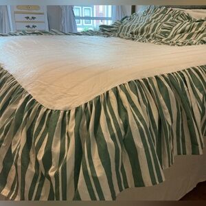 Vintage Bedskirt and matching pillow Shams